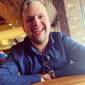 Meet your Posher, Adam